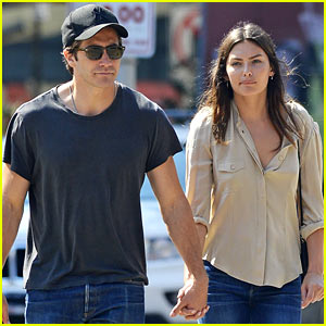 Nicht mehr Hand in Hand: Jake Gyllenhaal und Alyssa Miller c/o justjared.com