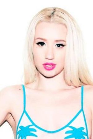 Iggy Azalea teilt, wie ein „persönlicher Rückzug“ half, ihre Karriere zu retten.