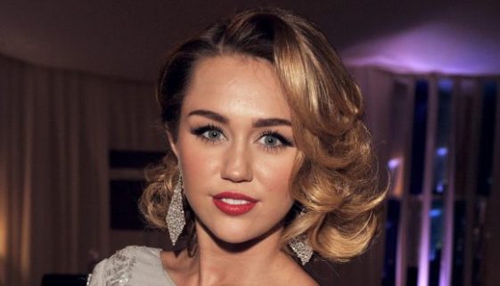 Miley Cyrus Magazin Skandal Rückblick – ermächtigende Nachricht des Stars