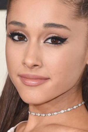 17-ariana-grande.w1200.h6301-1200x630