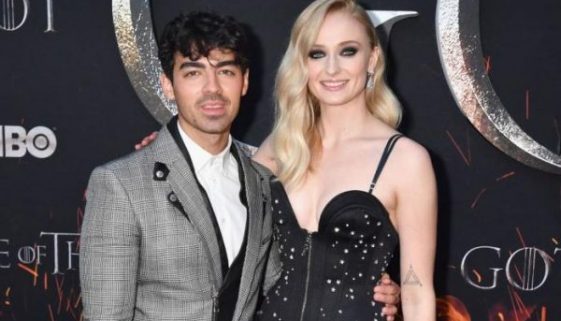 Joe Jonas und Sophie Turner schlossen den Bund fürs Leben in einer Überraschungszeremonie in Las Vegas
