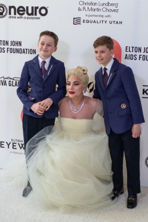 Elton Johns Söhne bei der Oscar-Verleihung mit Taufpatin Lady Gaga