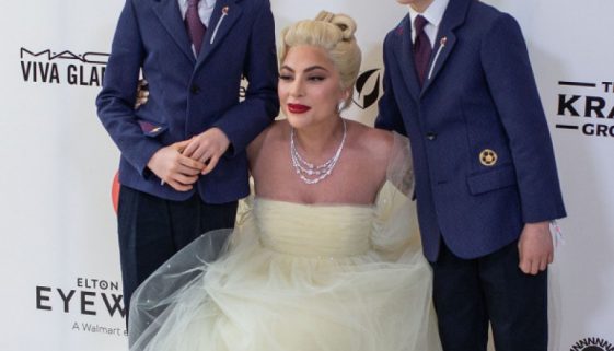Elton Johns Söhne bei der Oscar-Verleihung mit Taufpatin Lady Gaga